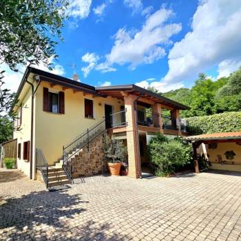Casa singola in vendita a Arquà Petrarca (Padova)