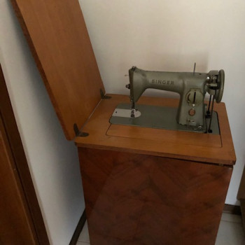 Macchina da cucire Singer 15m