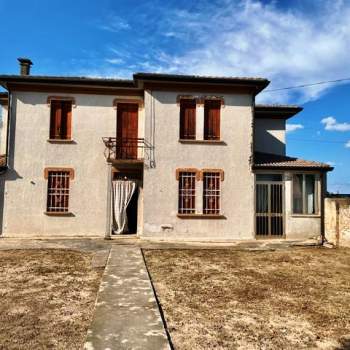 Casa singola in vendita a Badia Polesine (Rovigo)