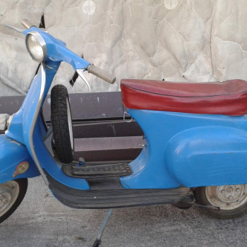 Vecchia vespa  50