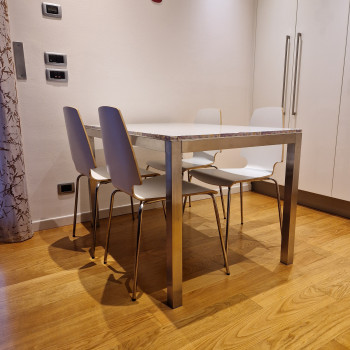 Tavolo 120x80cm con sedie 