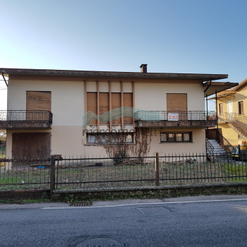 Vendita Casa indipendente - 7 Locali - MA 411