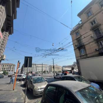 Negozio in affitto a Napoli (Napoli)