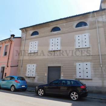 Magazzino in vendita a Garlasco (Pavia)