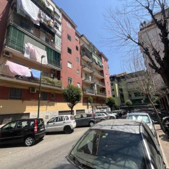 Negozio in vendita a Napoli (Napoli)
