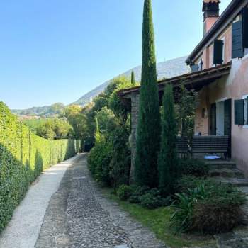 Villa in vendita a Rovolon (Padova)