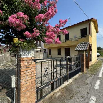 Bifamiliare in vendita a Carceri (Padova)