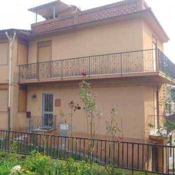Casa singola in vendita a Novara di Sicilia (Messina)