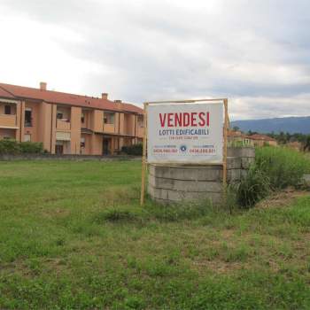TERRENI EDIFICABILI a Colle Umberto