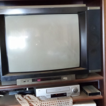 vecchie TV usate