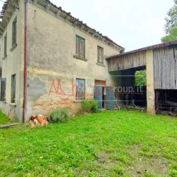 Rustico in vendita a Selvazzano Dentro (Padova)