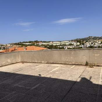 Magazzino in vendita a Ancona (Ancona)