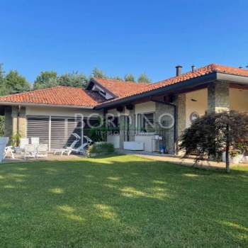 Villa in vendita a Alba (Cuneo)