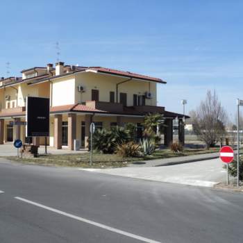Negozio in vendita a Comacchio (Ferrara)