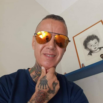 Vorrei incontrare una donna per amicizia a Bari e provincia 