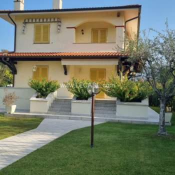 Villa in vendita a Forte dei Marmi (Lucca)