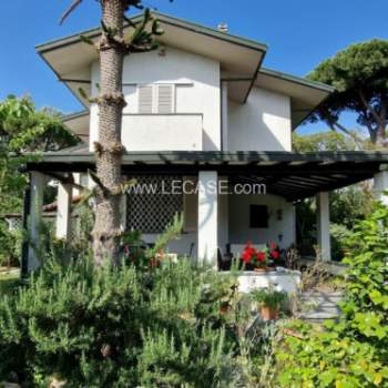 Bifamiliare in vendita a Forte dei Marmi (Lucca)