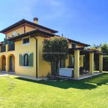 Villa in vendita a Forte dei Marmi (Lucca)