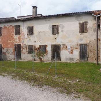 Rustico in vendita a Cervarese Santa Croce (Padova)