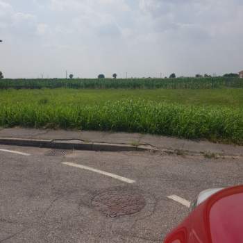 Terreno in vendita a Vighizzolo d'Este (Padova)
