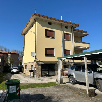 ORIAGO PIAZZA MERCATO AMPIA CASA SINGOLA GIA' DIVISA IN 2 APPARTAMENTO