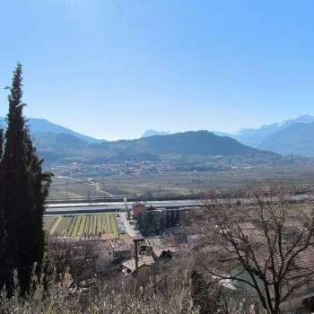 Casa singola a Nomi
