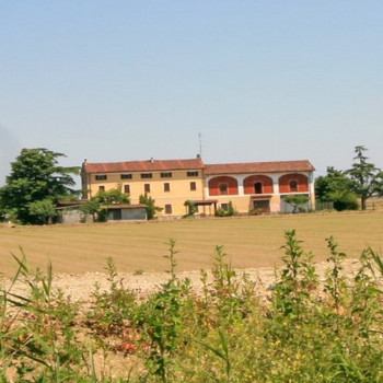 Frassineto Po, casolare nelle campagne del Monferrino