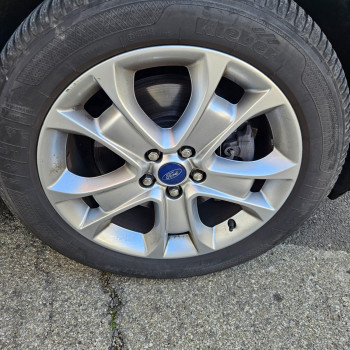 Vendo 4 Cerchi per  Ford, misure  235.50.R18. 