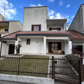 Casa a schiera in vendita a Noale (Venezia)
