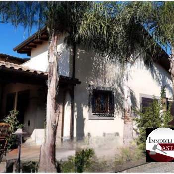 Villa in vendita a Velletri (Roma)