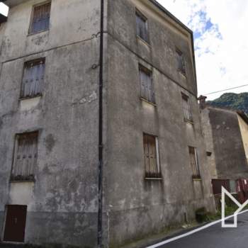 Palazzo in vendita a Valbrenta (Vicenza)