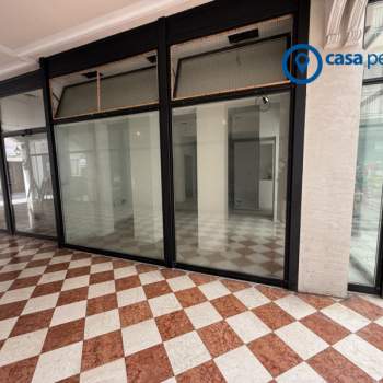 Negozio in affitto a Adria (Rovigo)