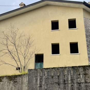Rustico in vendita a Possagno (Treviso)