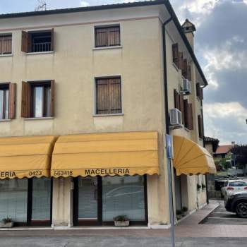 Negozio in vendita a Castelcucco (Treviso)