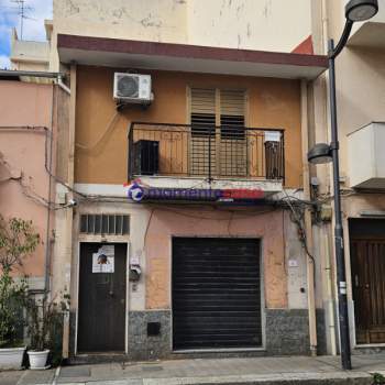 Negozio in vendita a Reggio di Calabria (Reggio Calabria)