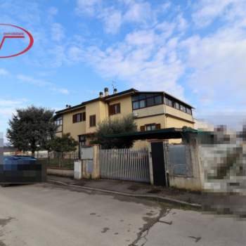 Villa in vendita a Montevarchi (Arezzo)