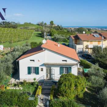 Casa singola in vendita a Terre Roveresche (Pesaro e Urbino)
