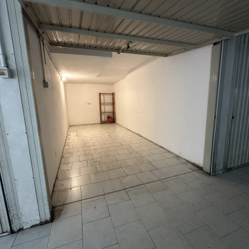 GAMBARARE GARAGE DI CIRCA 15MQ AL PIANO INTERRATO