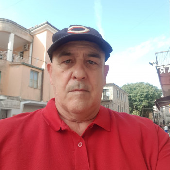 Uomo responsabile in cerca di seria amicizia a cui affidarmi per distrarmi