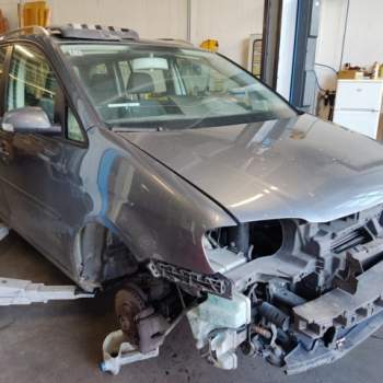 Ricambi VOLKSWAGEN TOURAN 1896cc TDI  del 2006