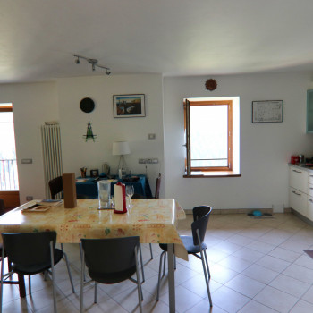Segonzano, Quaras. La casa i caprioli e profumo di natura