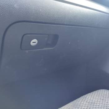 Cassetto portaoggetti VOLKSWAGEN GOLF 6  del 2010