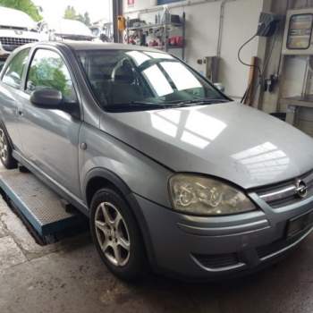 Ricambi OPEL CORSA C 1200cc benzina  del 2004