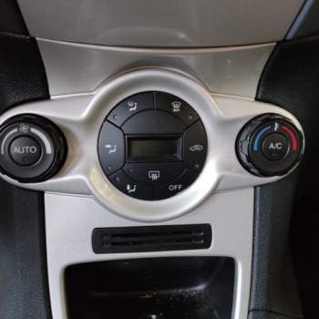 Comandi riscaldamento FORD FIESTA  del 2011