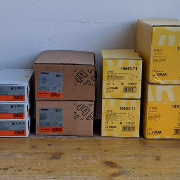 Materiale elettrico in stock