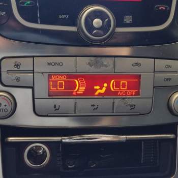 Comandi riscaldamento FORD MONDEO  del 2009