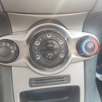 Comandi riscaldamento FORD FIESTA  del 2011