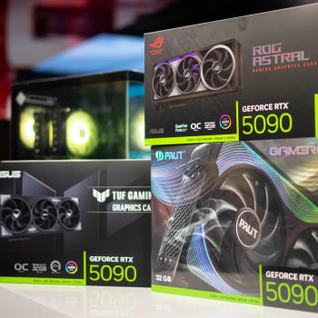 Scheda Video eForce RTX 5090, RTX 5080, RTX 5070 Ti, RTX 4090, RTX 4080 Super
