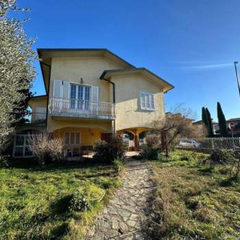 Villa in vendita a Azzano Mella (Brescia)