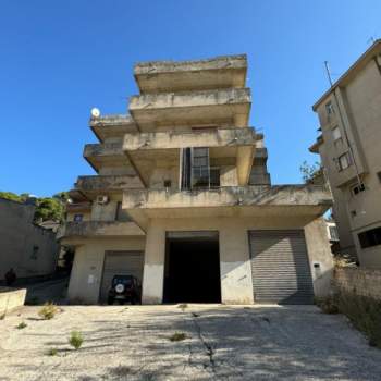Palazzo in vendita a Modica (Ragusa)